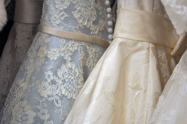 349631_gown-2588238_640.jpg
