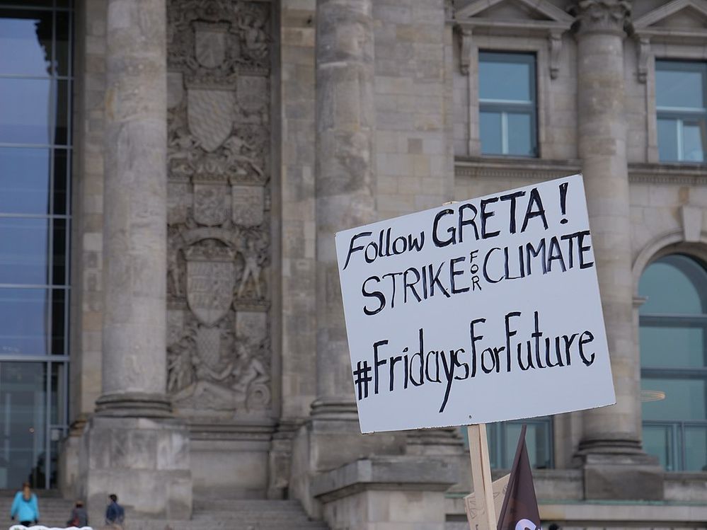 351183_1024px-_FridaysForFuture__protest_Berlin_14-12-2018_17.jpg