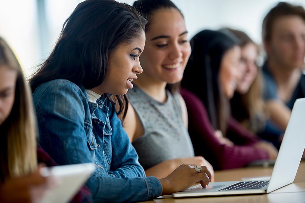 254346_Laptops in class.jpg