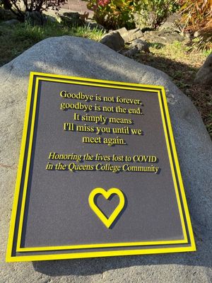 Covid-19 Memorial Plaque, Queens College, City University of New York Photo by Susan Bernstein, October 17, 2023
