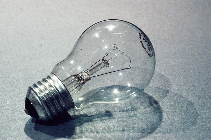 Clear light bulb